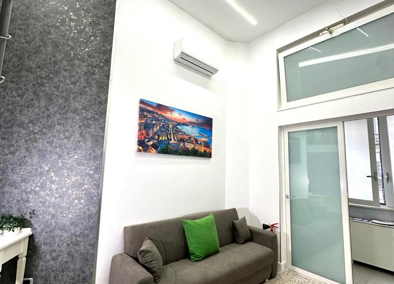 Apartment Napoli Verace House Tribunali 80 Mt Via Tribunali